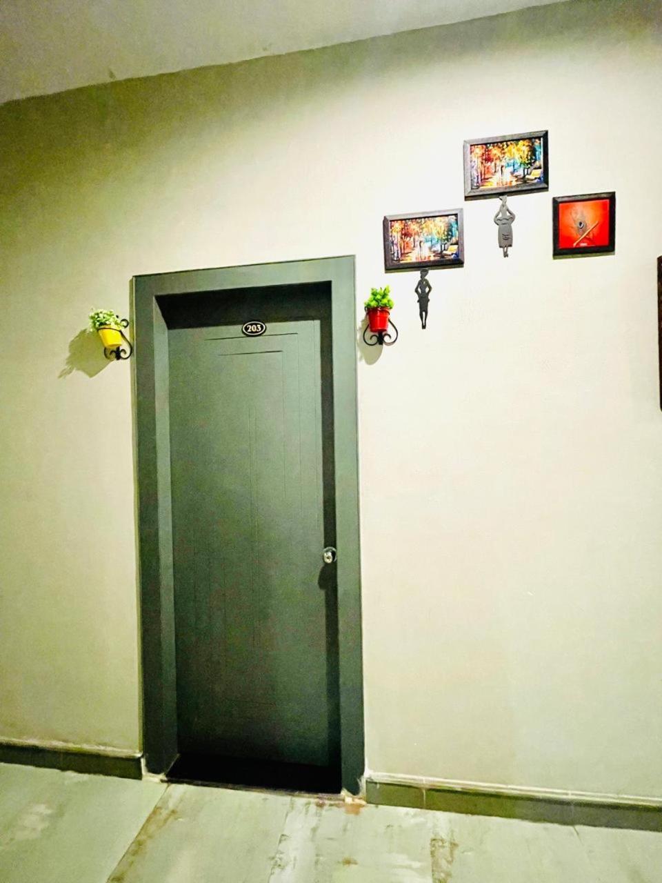 Hotel Tulip Light Mathura Zewnętrze zdjęcie